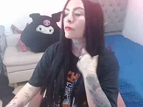 mia vantt online show from March 26, 10:04 pm