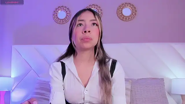 Snapshot of ValeryGomezz chatting on April 29, 2:10 pm ValeryGomezz online show from April 29, 2:10 pm