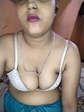 Snapshot of Nency_Love143 chatting on May 17, 6:26 pm Nency Love143 online show from May 17, 6:26 pm