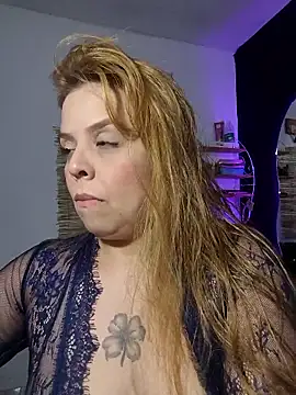 laila d online show from April 11, 3:55 am