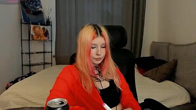 WarmAtEdges online show from March 17, 3:15 pm