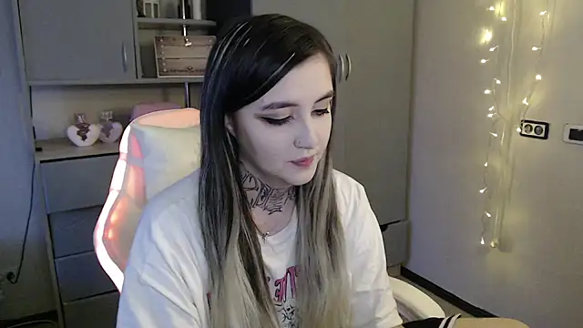 Rin Tozier online show from March 22, 2:04 am