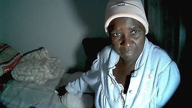 NaughtygrannieXX online show from April 27, 4:10 am