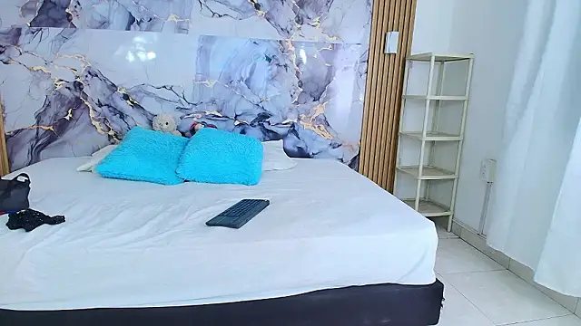 aixa 06 online show from March 27, 6:40 pm