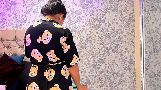 CloheBell online show from February 17, 12:01 pm