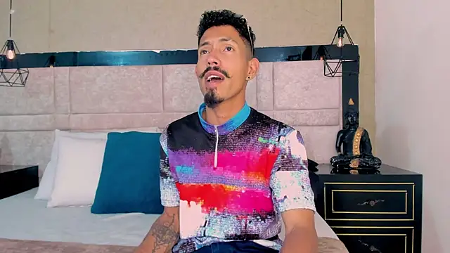 NoaahTylor online show from March 15, 6:58 pm