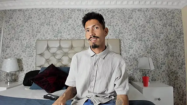 NoaahTylor online show from March 27, 7:24 pm