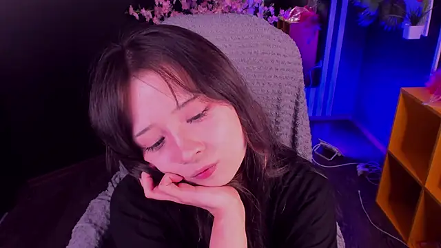Snapshot of May_Ling chatting on July 30, 11:09 am May Ling online show from July 30, 11:09 am