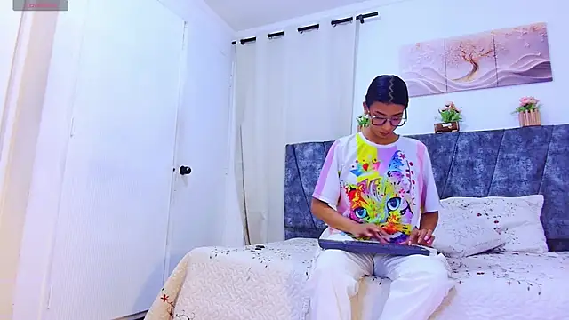 MelanyStone  online show from April 16, 1:12 pm