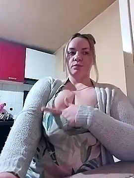 HotStepmommy4 online show from February 20, 5:24 pm