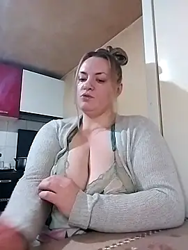 HotStepmommy4 online show from March 12, 10:49 pm