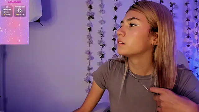 Chris Velvett online show from April 15, 7:32 pm