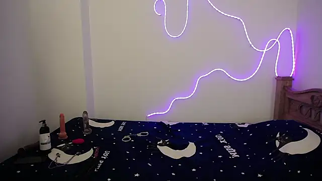 CherryGirlsXX online show from March 8, 6:17 am