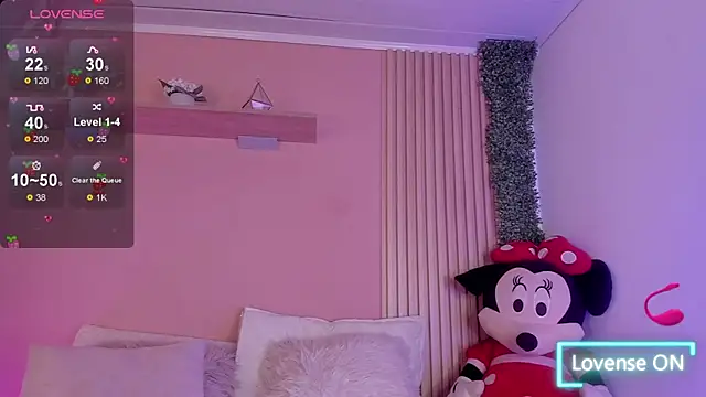 Winnie cutee online show from April 22, 1:19 am