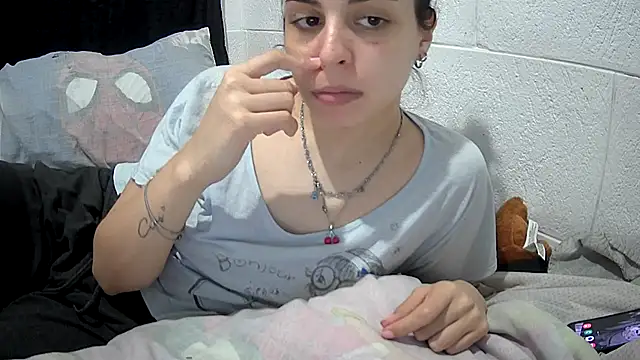 Snapshot of violetazein7 chatting on July 12, 4:36 am violetazein7 online show from July 12, 4:36 am