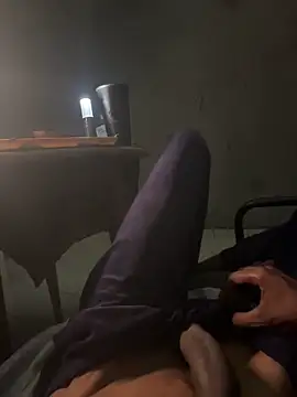 longuebitenoire971 online show from March 7, 1:35 am