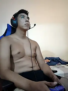 Snapshot of mamichula266 chatting on March 3, 1:39 pm mamichula266 online show from March 3, 1:39 pm