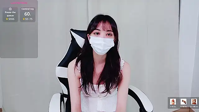 yuna00xx00 online show from March 3, 12:44 pm