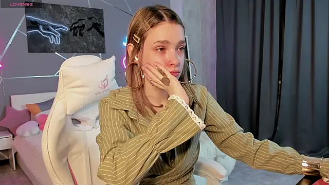 naomi reiss online show from July 21, 11:29 pm