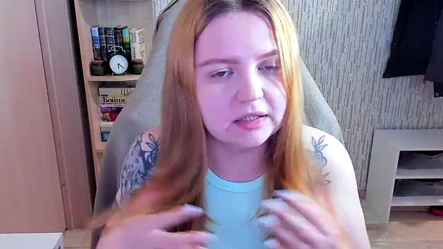 AnitaXVine online show from February 12, 1:17 pm