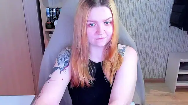 AnitaXVine online show from February 18, 6:04 pm