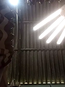 Girl-crazy1 online show from March 14, 3:56 am