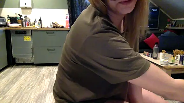 Snapshot of czarnula8 chatting on May 23, 3:38 pm czarnula8 online show from May 23, 3:38 pm