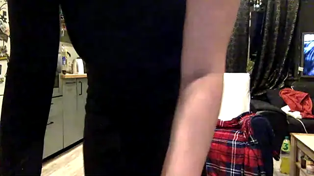 Snapshot of czarnula8 chatting on June 2, 7:49 pm czarnula8 online show from June 2, 7:49 pm