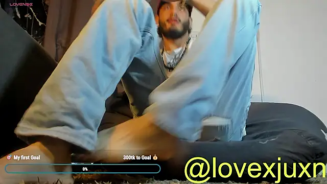 LovexJuxn8 online show from March 14, 9:20 pm