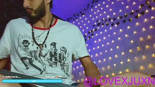 LovexJuxn8 online show from April 18, 10:21 pm