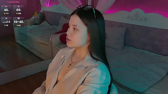 BonieSmith online show from April 21, 6:41 am