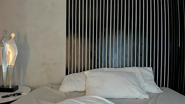 melodyphillips 2  online show from March 29, 6:24 am