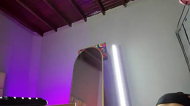 Zaphiro  Sky online show from February 14, 8:55 am