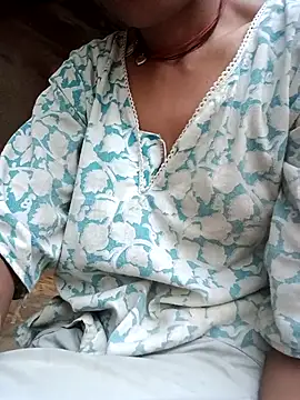 Desi Couple P online show from May 15, 11:23 pm