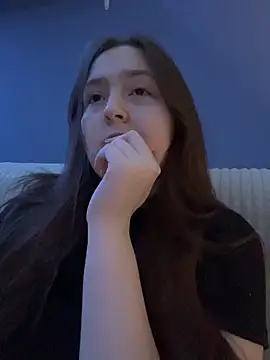 LixuryBaby online show from March 7, 6:05 pm