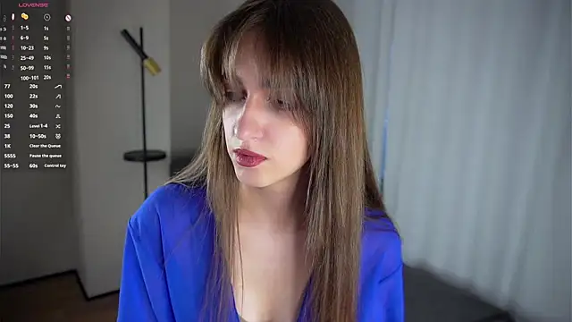 ClarineCasebolt online show from March 9, 11:03 am