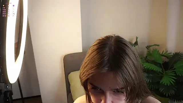 Snapshot of ClarineCasebolt chatting on April 28, 2:33 pm ClarineCasebolt online show from April 28, 2:33 pm