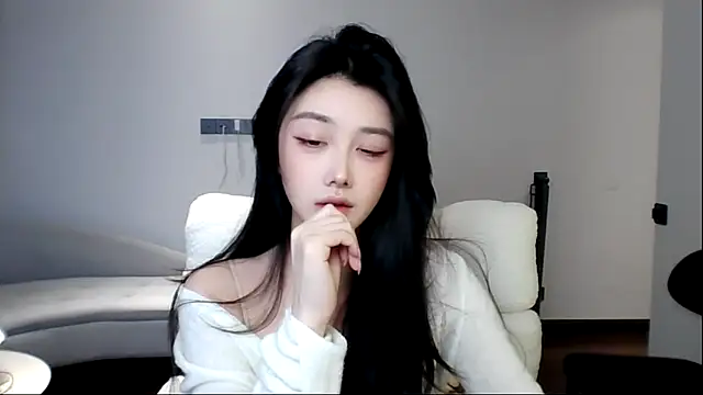 MedeLineayr online show from March 11, 4:02 pm