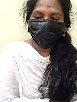 Snapshot of Tamil_Ramya_ chatting on May 17, 5:20 pm Tamil Ramya online show from May 17, 5:20 pm