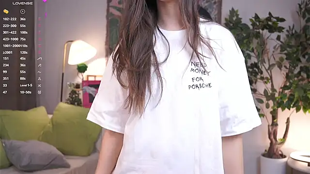 JanelBitther online show from April 5, 7:22 pm