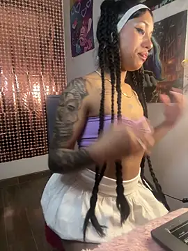 BABY-CHIKIIS online show from March 5, 4:30 am