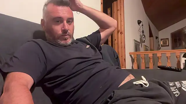 marcovik1 online show from April 20, 9:49 pm