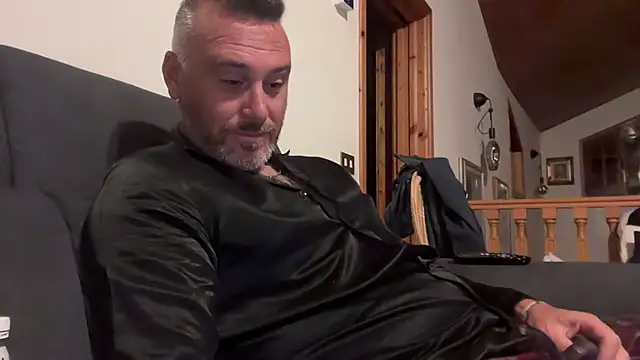 Snapshot of marcovik1 chatting on May 6, 8:25 pm marcovik1 online show from May 6, 8:25 pm