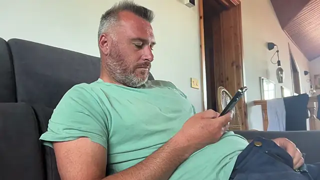 Snapshot of marcovik1 chatting on May 21, 10:22 am marcovik1 online show from May 21, 10:22 am
