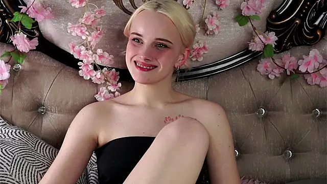 KirstinMcgeady online show from March 27, 11:32 am