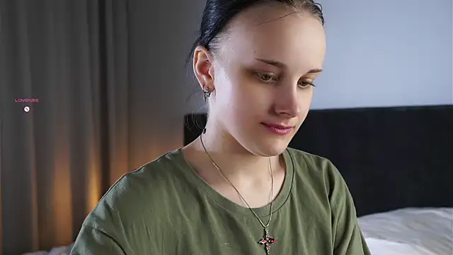Snapshot of KirstinMcgeady chatting on June 12, 12:37 pm KirstinMcgeady online show from June 12, 12:37 pm