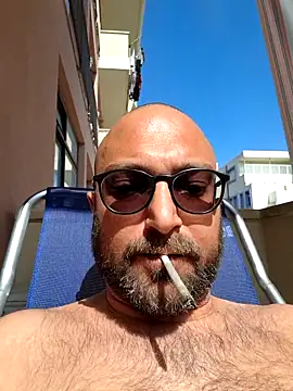 cetriolino online show from April 18, 1:37 pm