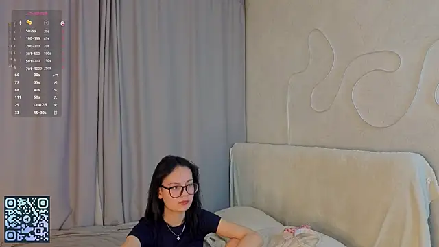 BeatrisRosel online show from April 15, 6:37 pm