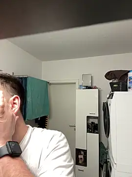 Snapshot of xxxsharkexxx chatting on March 5, 7:43 pm xxxsharkexxx online show from March 5, 7:43 pm