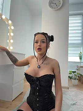 Katty Pery online show from May 23, 1:48 pm
